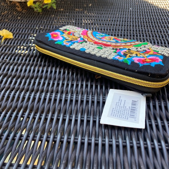 Embroidery Ethnic wallet - Picture 3 of 7